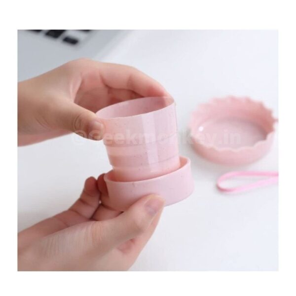 Foldable Cup - Smart Travel Accessory - Image 2