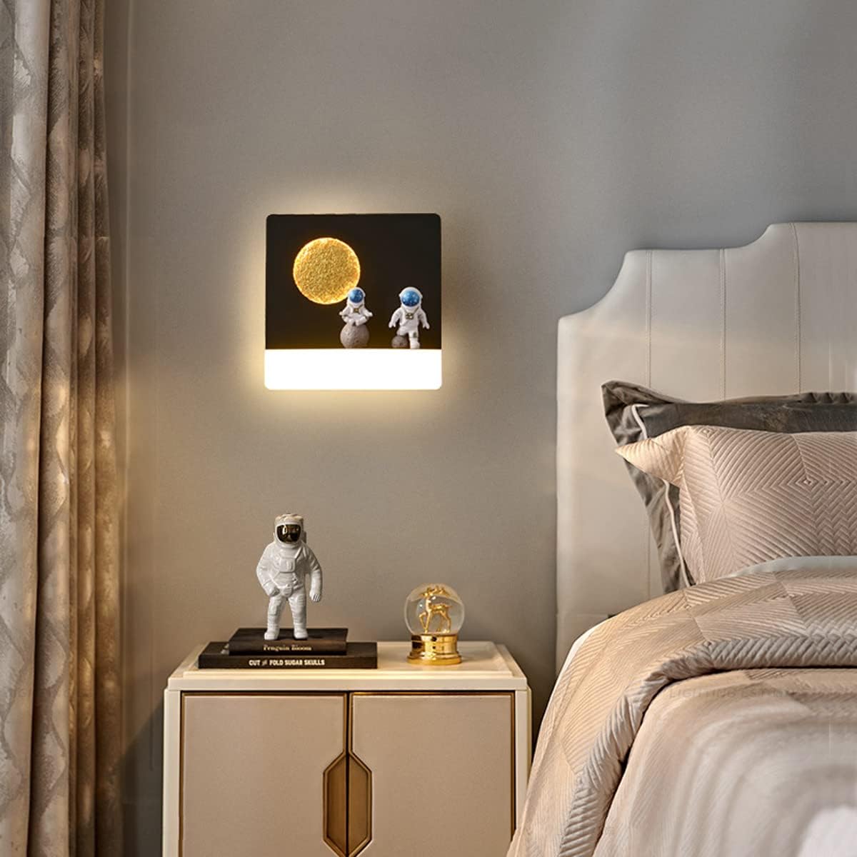 Astronaut Wall Lamp - Image 4
